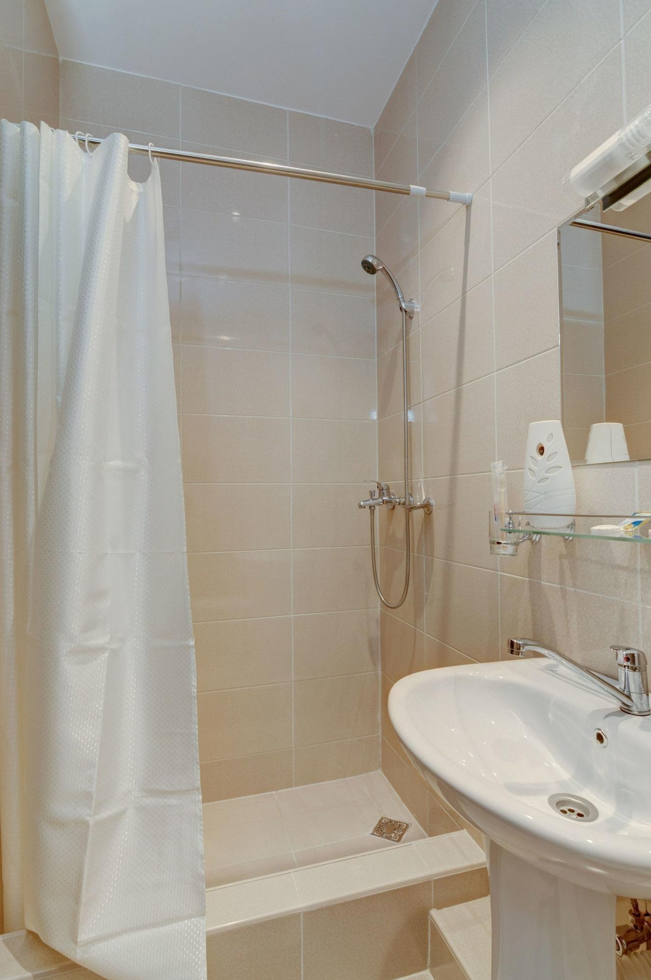 Liva Hotel Τυφλίδα Εξωτερικό φωτογραφία