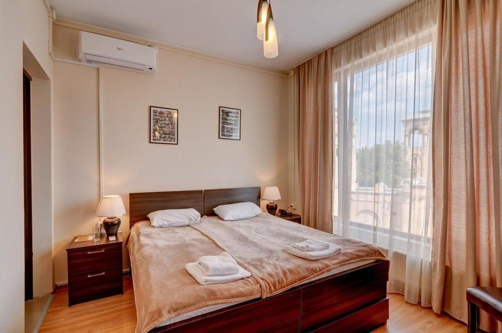Liva Hotel Τυφλίδα Εξωτερικό φωτογραφία