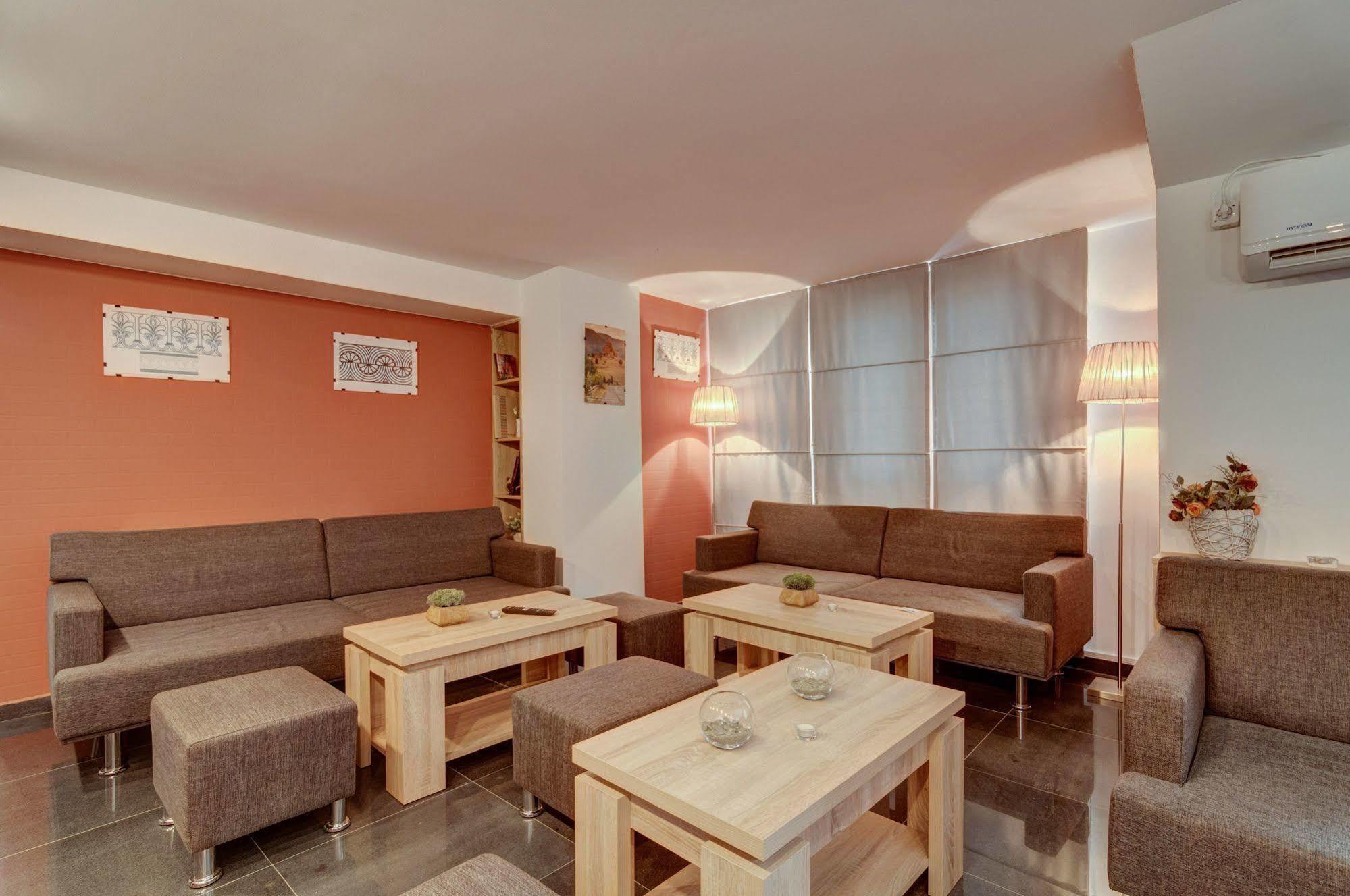 Liva Hotel Τυφλίδα Εξωτερικό φωτογραφία